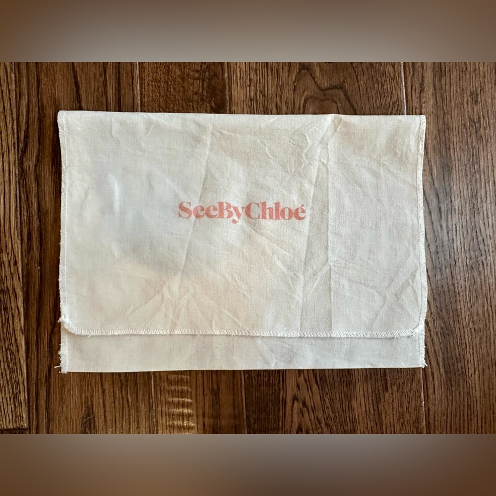 EUC See By Chloé Cream Dust Bag Cover